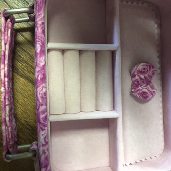 Hasi Hato Vintage Travel Jewelry Case - Picture 8 of 11